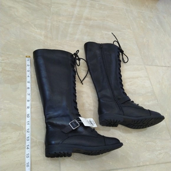 Universal Thread black boots size 6 - Picture 2 of 12